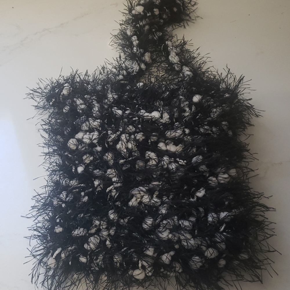 Handmade fuzzy knotty black and white purse crossbody - Picture 3 of 3